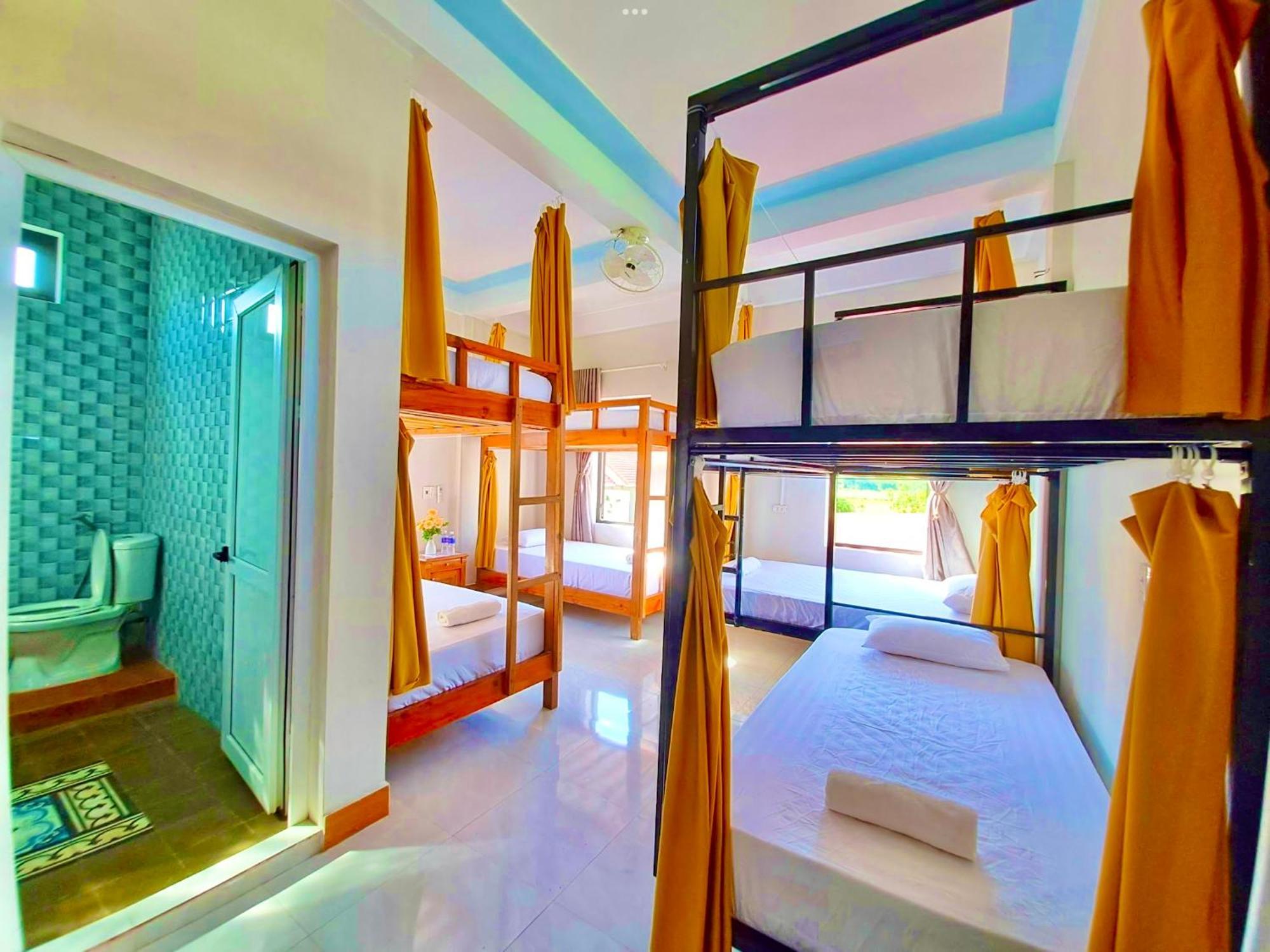 Yolo Pool Bar Villas & Garden Restaurant Phong Nha Exterior foto